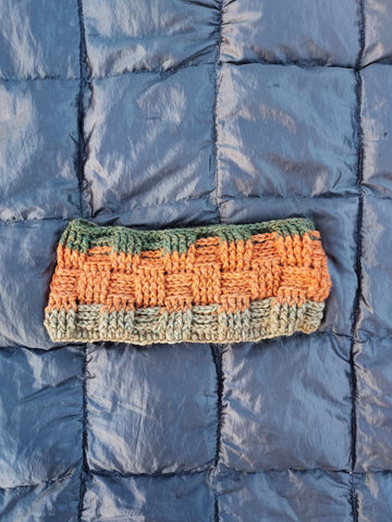 Crocheted earwarmer